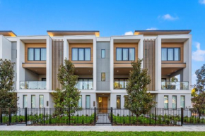 Warm Modern New Townhome in Tampa Heights